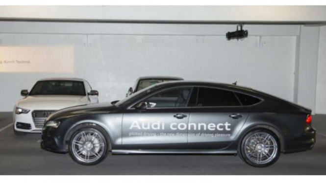 Mobil modifikasi Audi A7 yang bisa parkir sendiri di hotel Las Vegas, AS