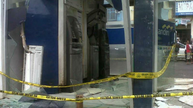 ATM Bank Mandiri Meledak
