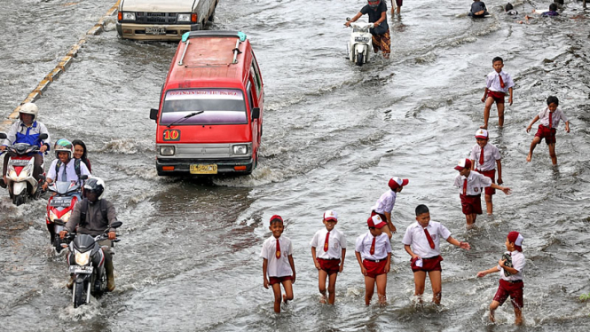 Bermain di Kawasan Banjir