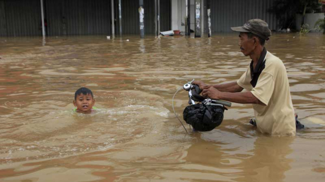 Banjir Kampung Melayu, Casablanca-Pondok Bambu Lumpuh