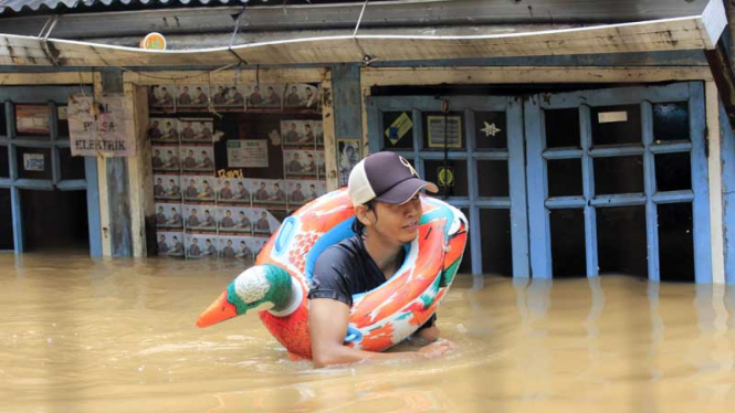 Ilustrasi: Banjir Kiriman Rendam Rumah Warga di Cililitan