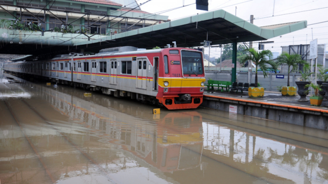 Stasiun Tanah Abang Terendam Banjir