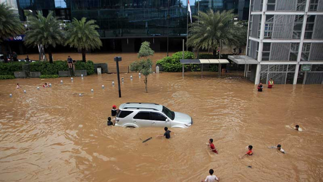 Bundaran HI Terendam Banjir