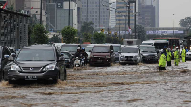 Banjir Bundaran HI Mulai Surut