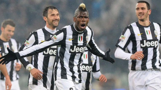 Paul Pogba rayakan gol Juventus bersama Mirko Vucinc dan Leonardo Bonucci