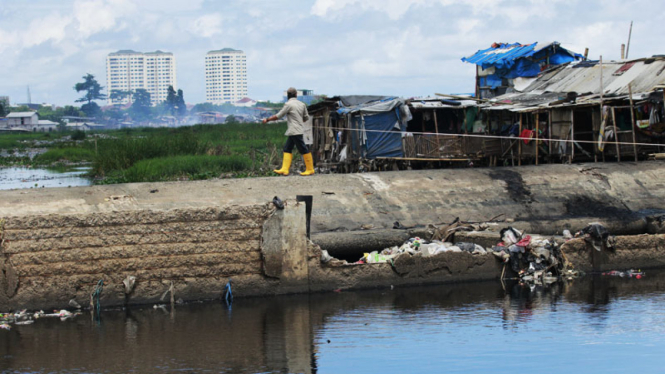 Pengukuran Kedalaman Waduk Pluit