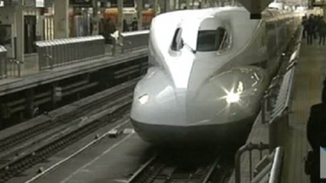Shinkansen terbaru di Jepang.