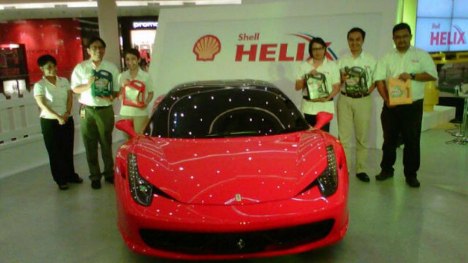 Pelumas Shell Helix-Supercars