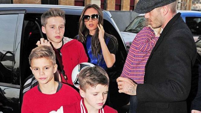 David Beckham, Victoria dan keempat anak mereka