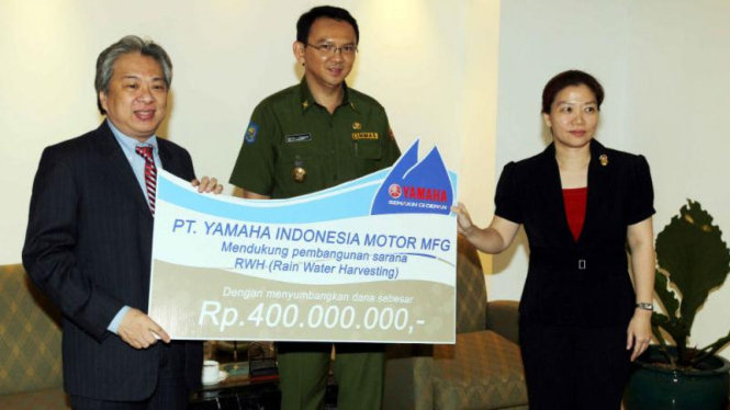 Penyerahan donasi Yamaha disaksikan Wakil Gubernur DKI Jakarta