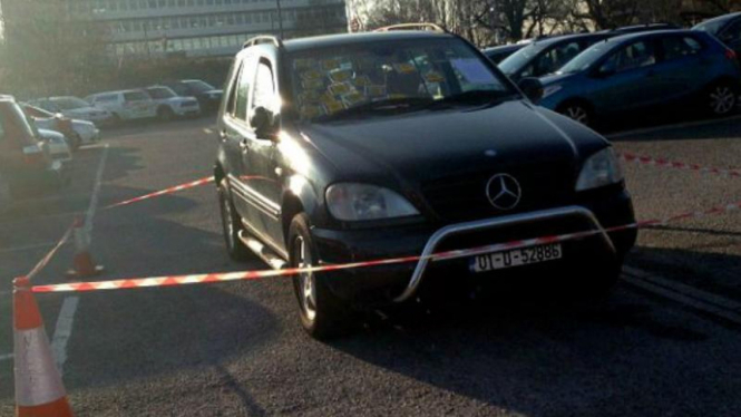 Mercedes-Benz M-Class cetak rekor bayar parkir termahal