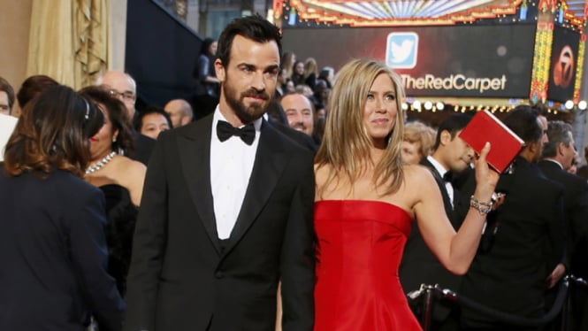 Justin Theroux dan Jennifer Aniston