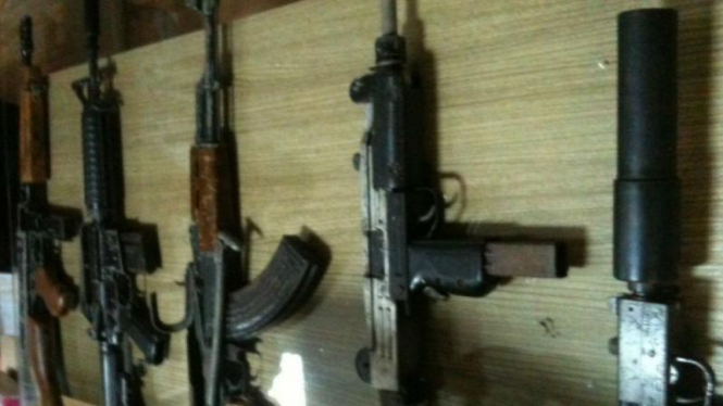 Lima pucuk senjata ditemukan di Kebayoran