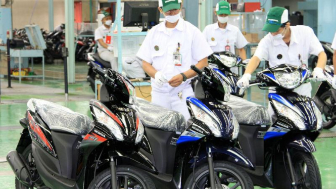 Tampilan baru Honda Spacy Helm in PGM-FI