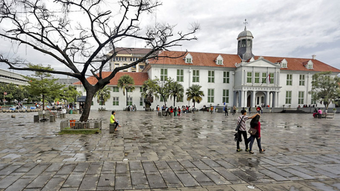 Kawasan Wisata Kota Tua Bebas PKL