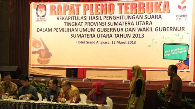 Rekapitulasi hitung suara pemilihan Gubernur Sumatera