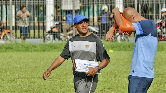 Rahmad Darmawan Pimpin Latihan Timnas