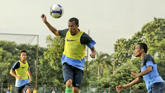 Rahmad Darmawan Pimpin Latihan Timnas