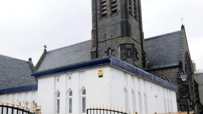 Aula gereja yang dipakai umat Muslim di Inggris/Ilustrasi.