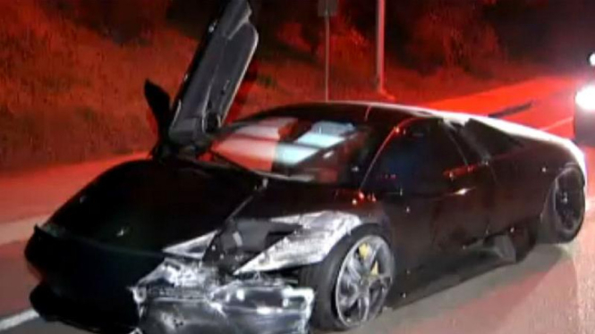 Lamborghini Murcielago mengalami kecelakaan di AS