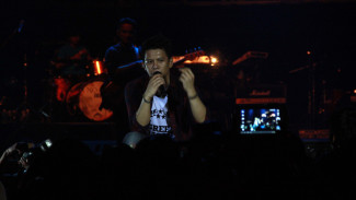 Gaya Cuek Ariel Noah Gemaskan Desainer