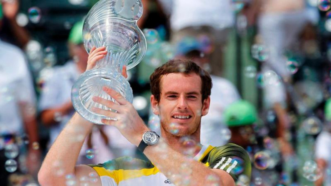 Andy Murray usai jadi juara Miami Open