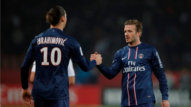 Pemain PSG, Zlatan Ibrahimovic (kiri), bersama David Beckham