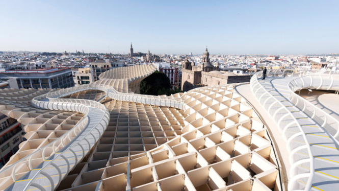 Bangunan kayu "Metropol Parasol"