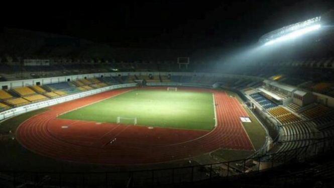 Stadion Gelora Bandung Lautan Api, Jawa Barat.