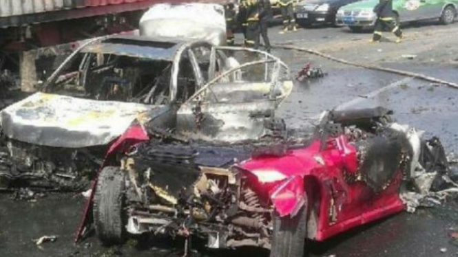 Kecelakaan maut Ferrari F360 di China