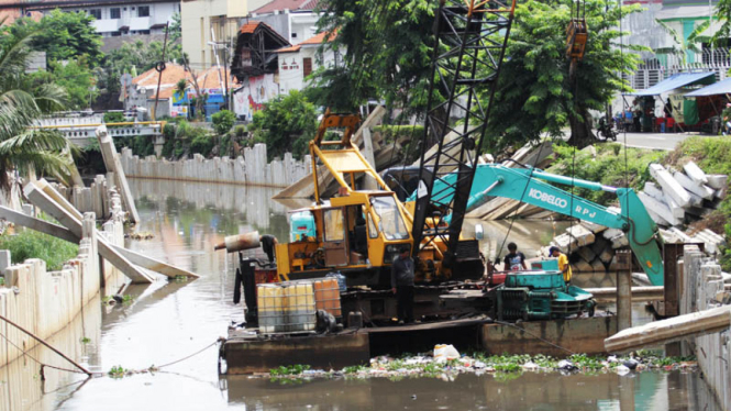 Normalisasi Kali Ciliwung