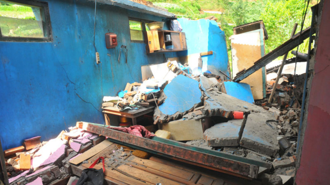 Gempa bumi di dataran tinggi Dieng