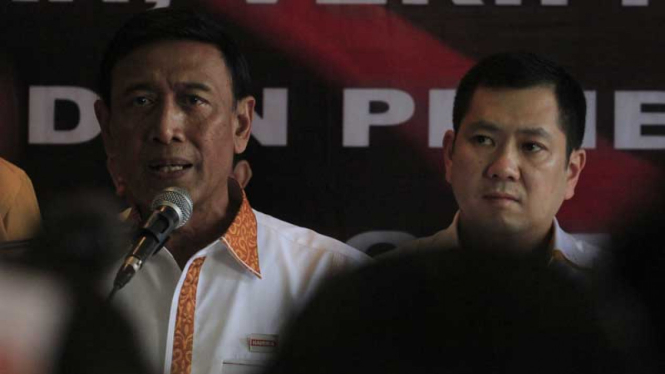 Partai Hanura Serahkan Berkas Bacaleg 2014 ke KPU