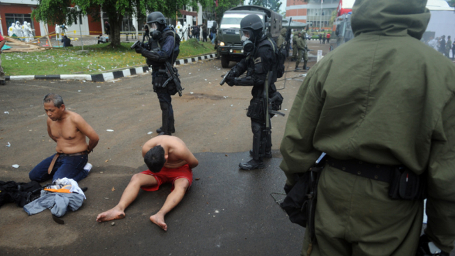 Simulasi Penanganan Teroris oleh BNPT