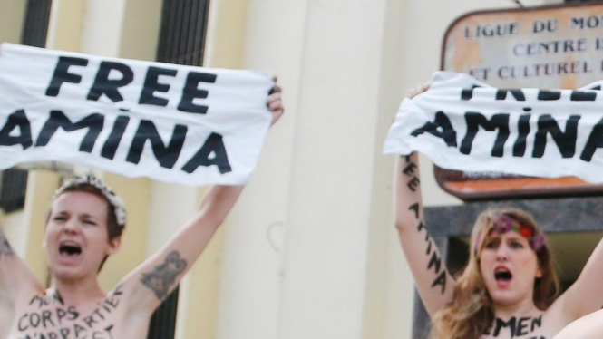 Unjuk rasa "Bebaskan Amina" oleh Kelompok FEMEN di Brussels Belgia