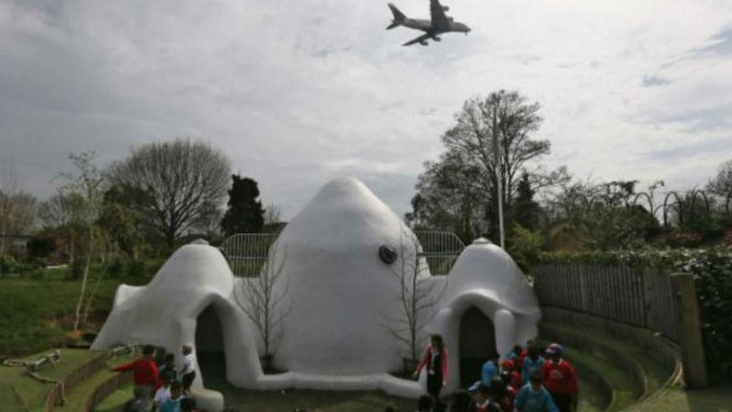 Taman Teletubies di Sekolah Hounslow Heath