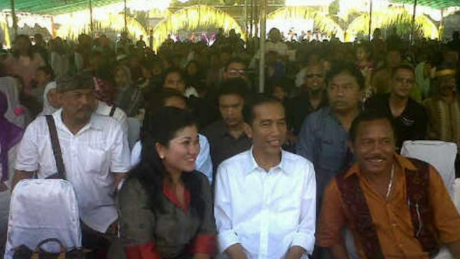 Jokowi Jadi Saksi Nikah Massal di Bali