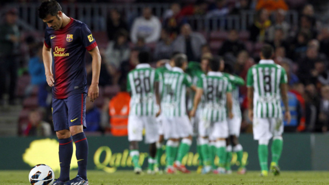 2 gol messi hancurkan real betis