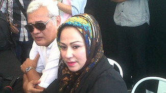 Sebelum Gugat Cerai, Camelia Malik Dinasihati Sahabat
