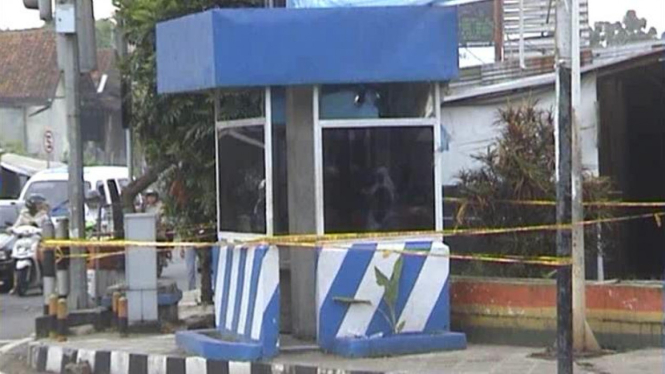 Pos polisi di Tasikmalaya dilempat bom pipa