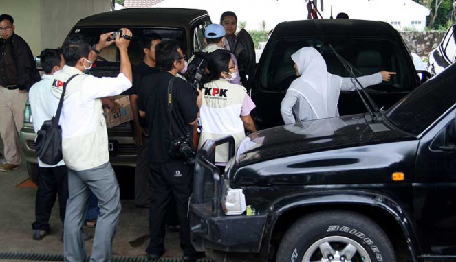 Mobil Sitaan di DPP PKS Dibawa ke KPK, Penyidik KPK Periksa Gedung PKS