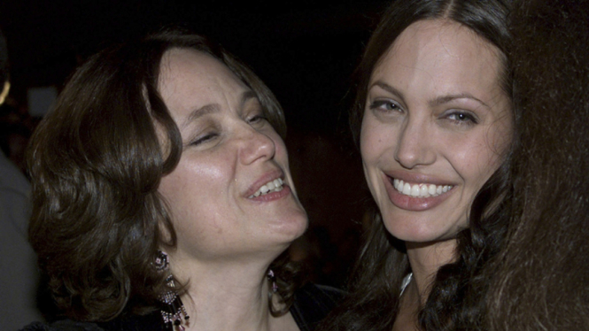 Marcheline Bertrand dan Angelina Jolie
