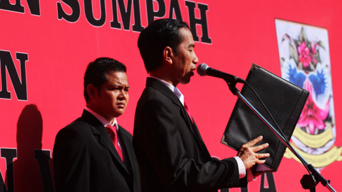 Jokowi Melantik Walikota Jakarta Barat
