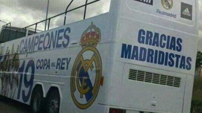 Bus parade Real Madrid