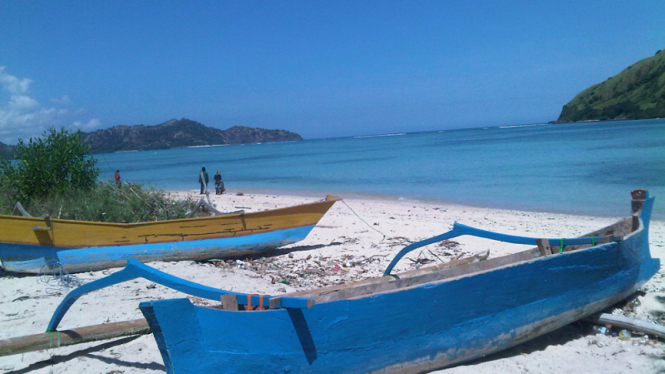 pantai sumbawa