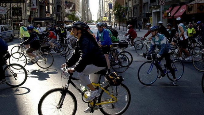 Para pengendara sepeda di Kota New York AS