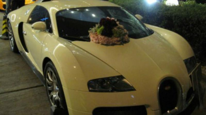 Mobil pengantin Bugatti Veyron