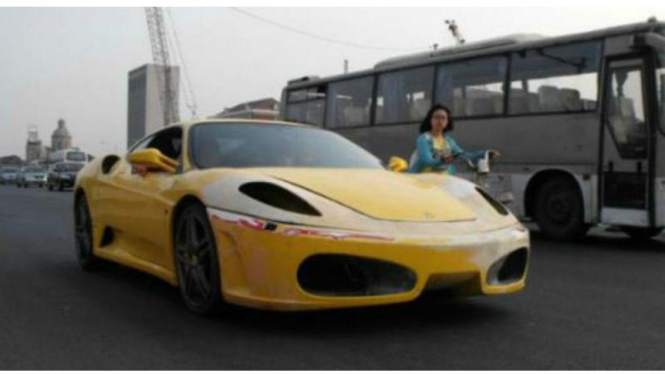 Ferrari di China penuh dempulan