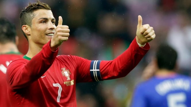 Cristiano Ronaldo merayakan gol Portugal ke gawang Kroasia