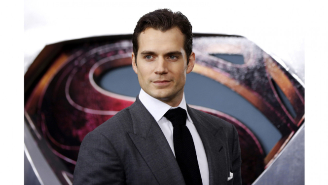 Henry Cavill pemeran Superman